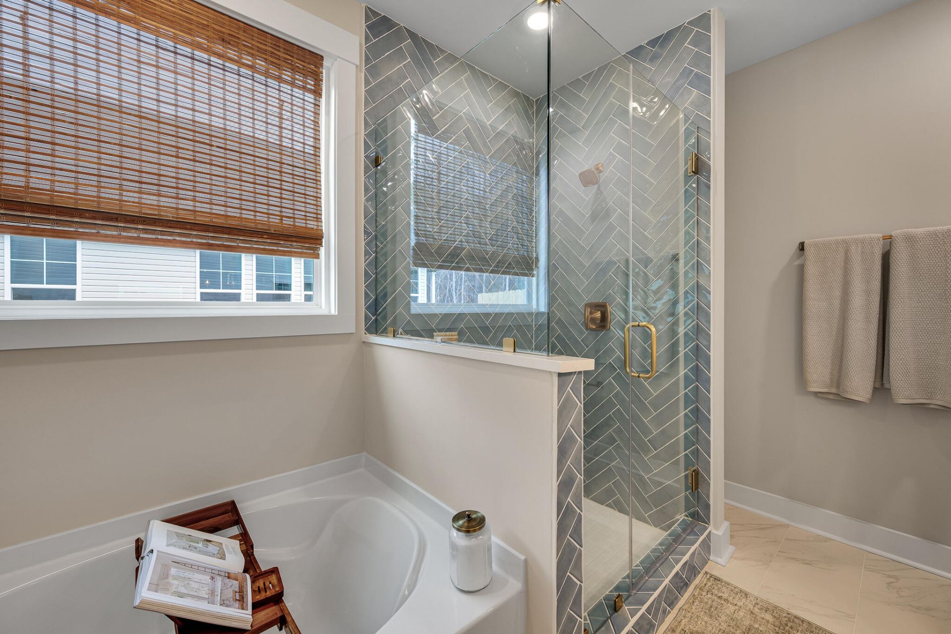 224 Creek Pointe Drive Photo 32