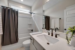 224 Creek Pointe Drive photo 4