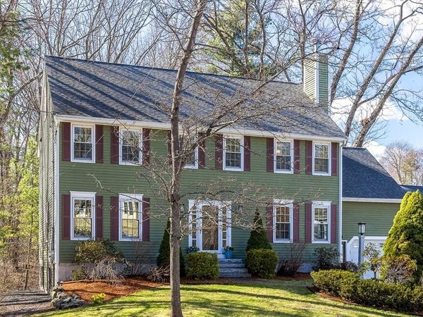 36 Lindsay Lane, Reading, MA 01867