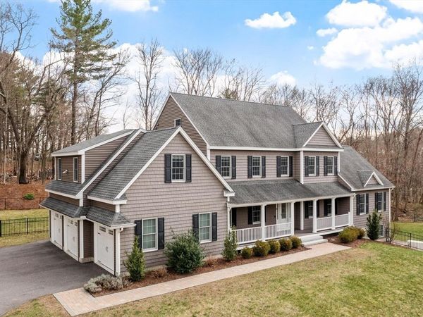 3 Nashoba Dr, Chelmsford, MA 01824