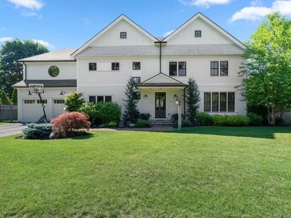 11 Fisher Ave, Wellesley, MA 02482