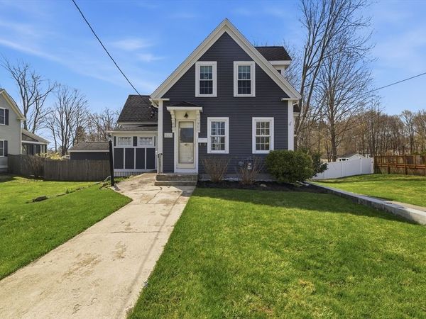 215 Vernon St, Rockland, MA 02370