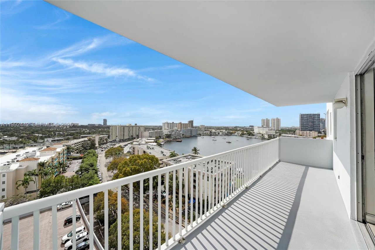 137 Golden Isles Dr, Unit 1214, Hallandale Beach, FL 33009 Photo