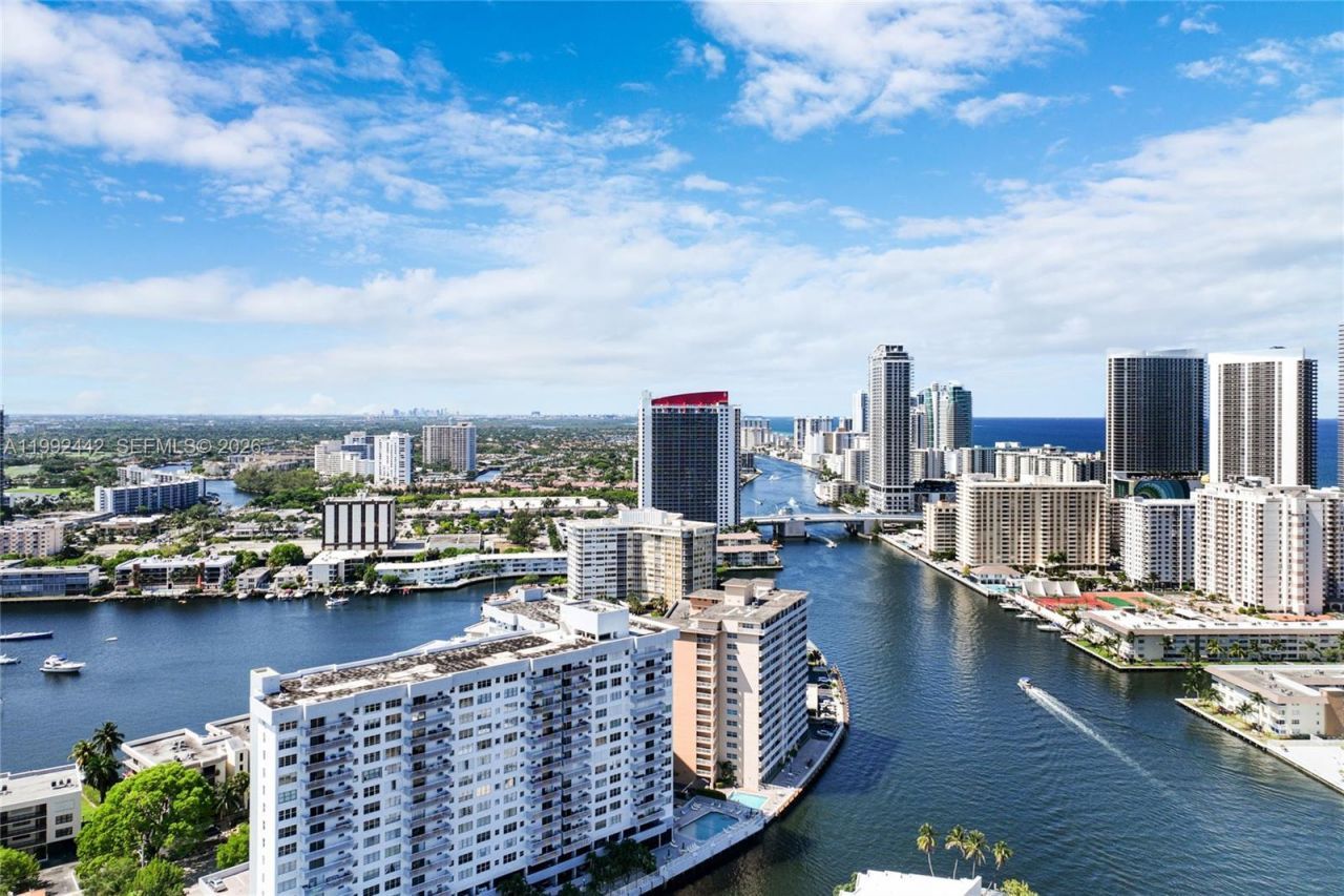 137 Golden Isles Dr, Unit 1214, Hallandale Beach, FL 33009 Photo