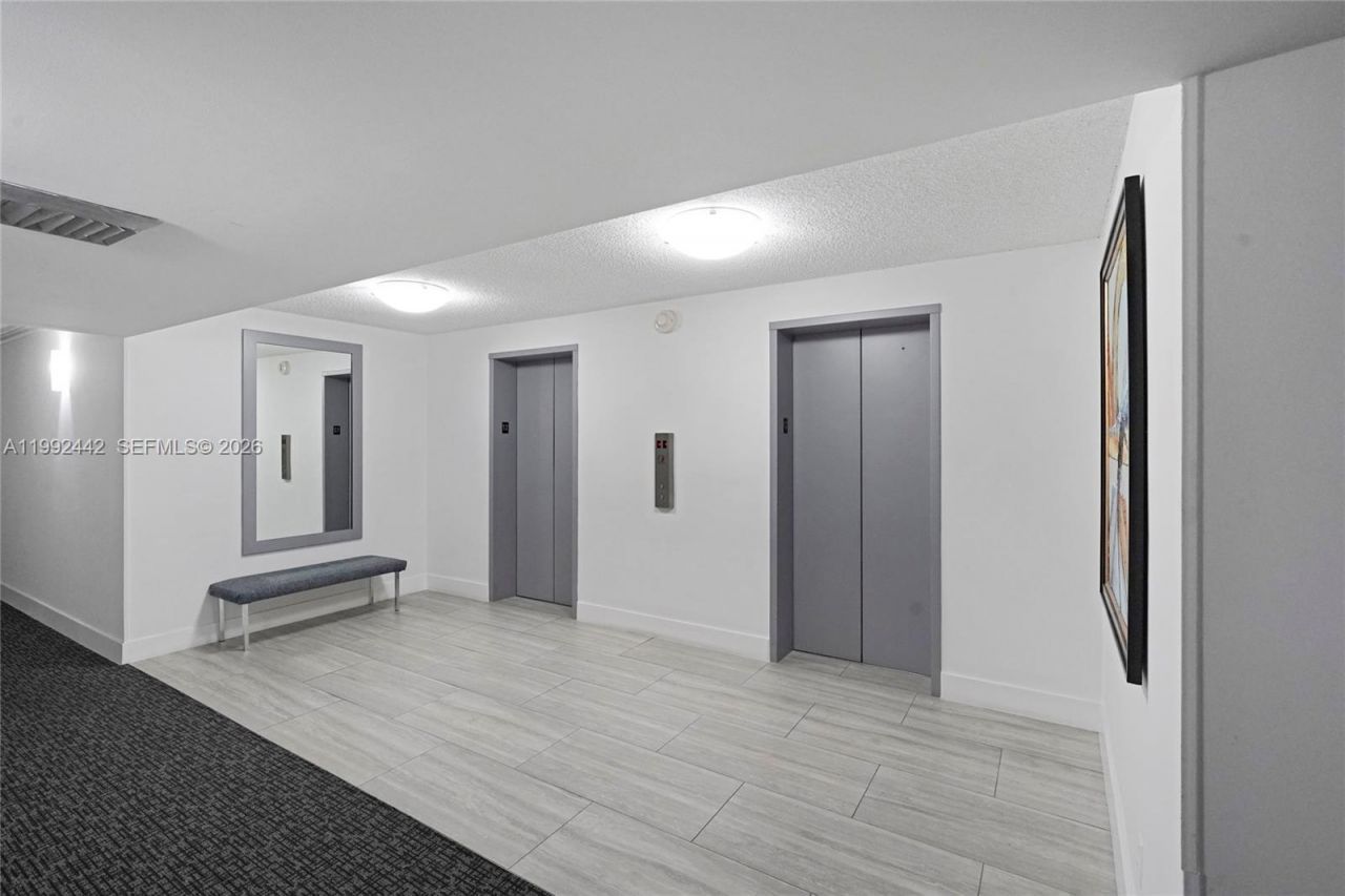 137 Golden Isles Dr, Unit 1214, Hallandale Beach, FL 33009 Photo