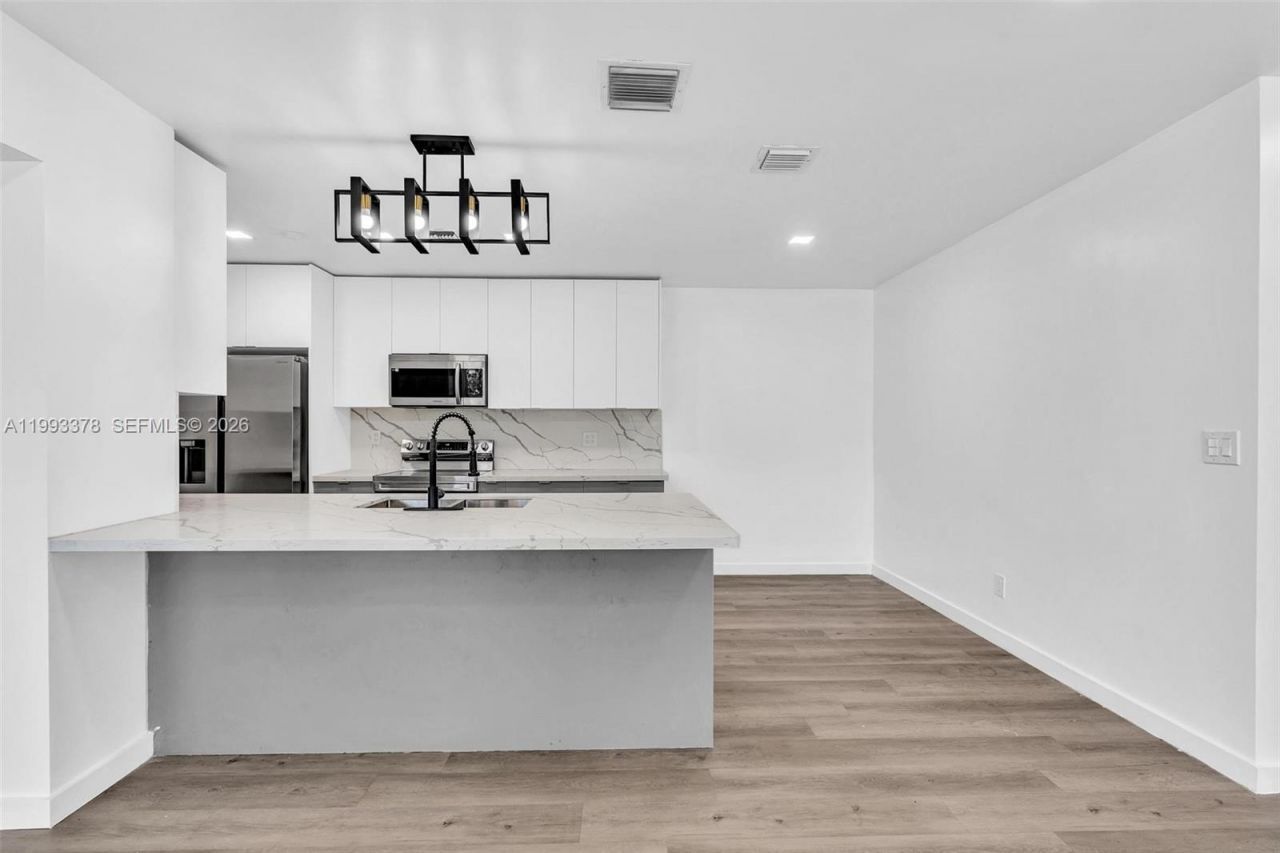 7041 Raleigh St, Unit B, Hollywood, FL 33024 Photo