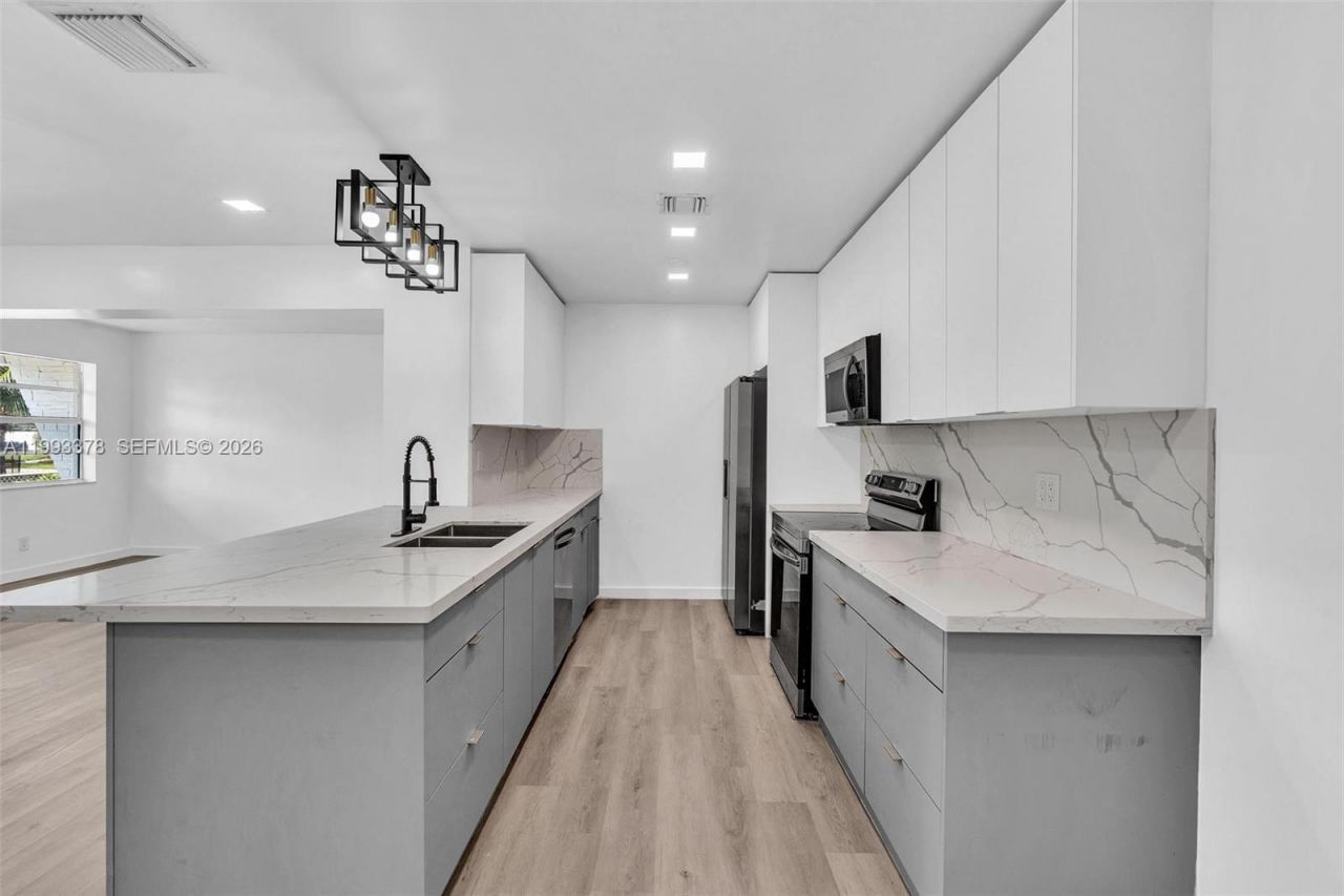 7041 Raleigh St, Unit B, Hollywood, FL 33024 Photo