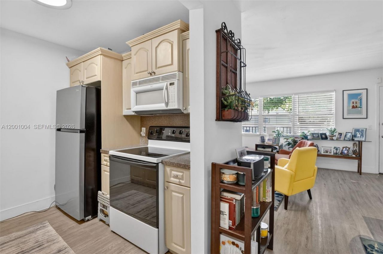 101 SW 132nd Way, Unit 213J, Pembroke Pines, FL 33027 Photo