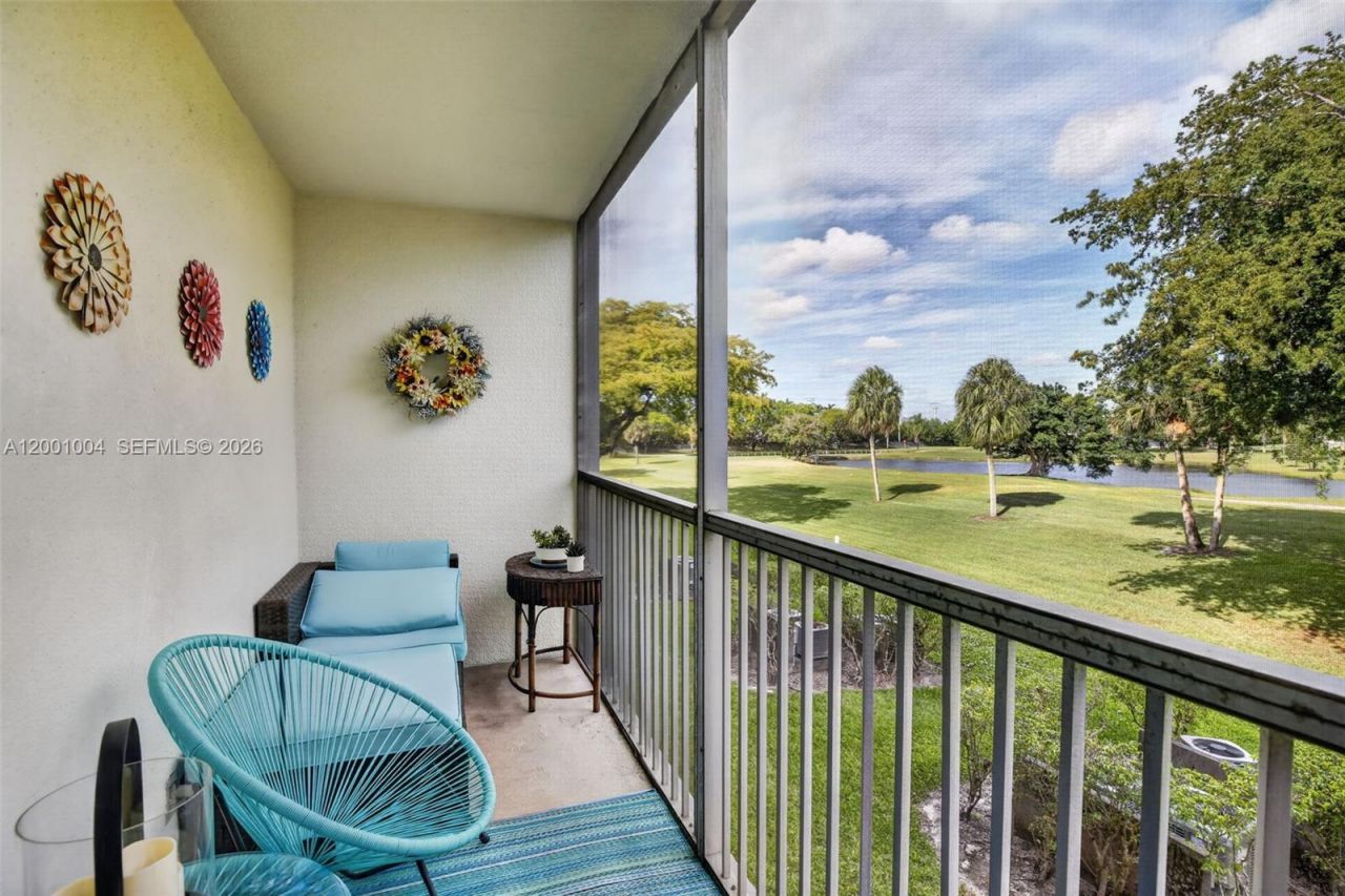 101 SW 132nd Way, Unit 213J, Pembroke Pines, FL 33027 Photo