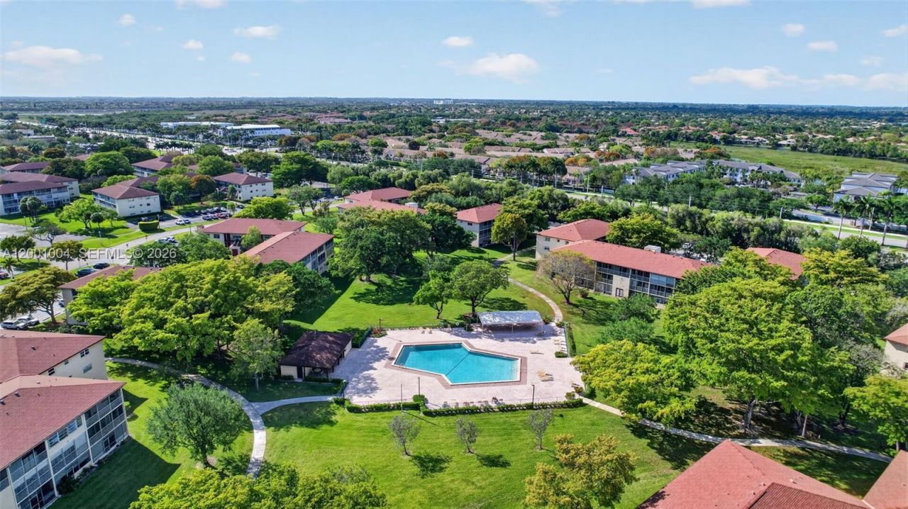 101 SW 132nd Way, Unit 213J, Pembroke Pines, FL 33027 Photo