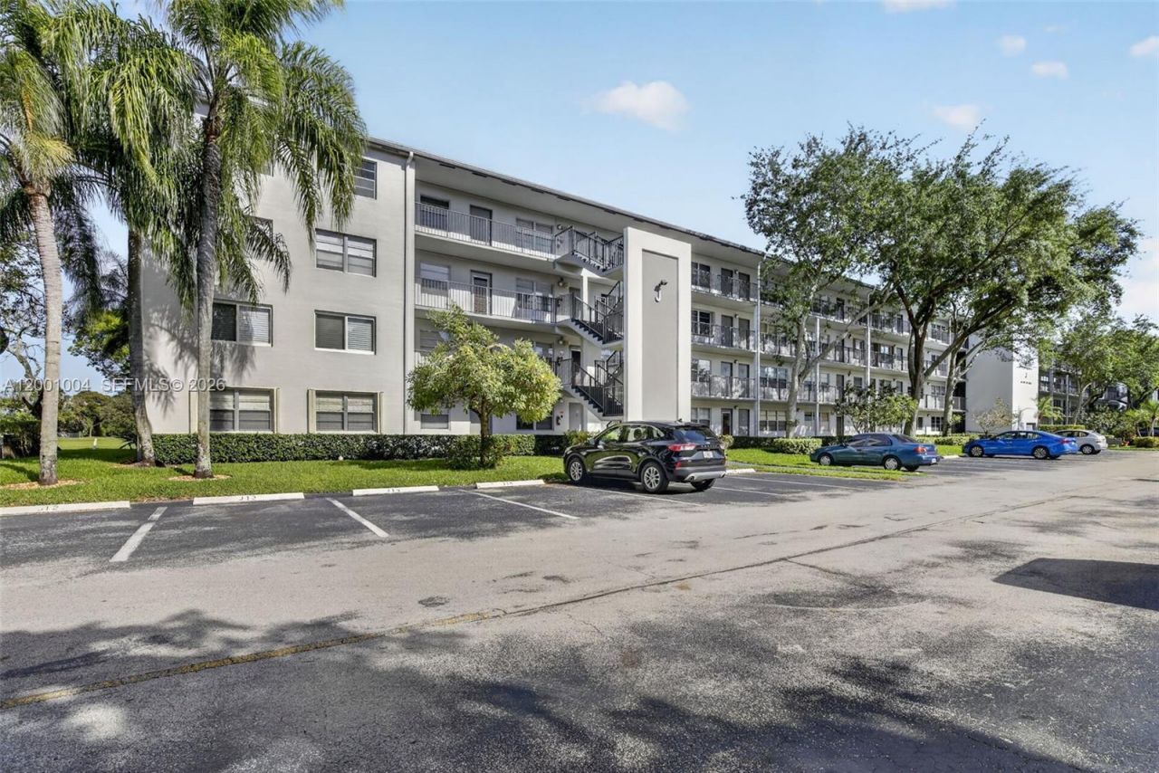 101 SW 132nd Way, Unit 213J, Pembroke Pines, FL 33027 Photo