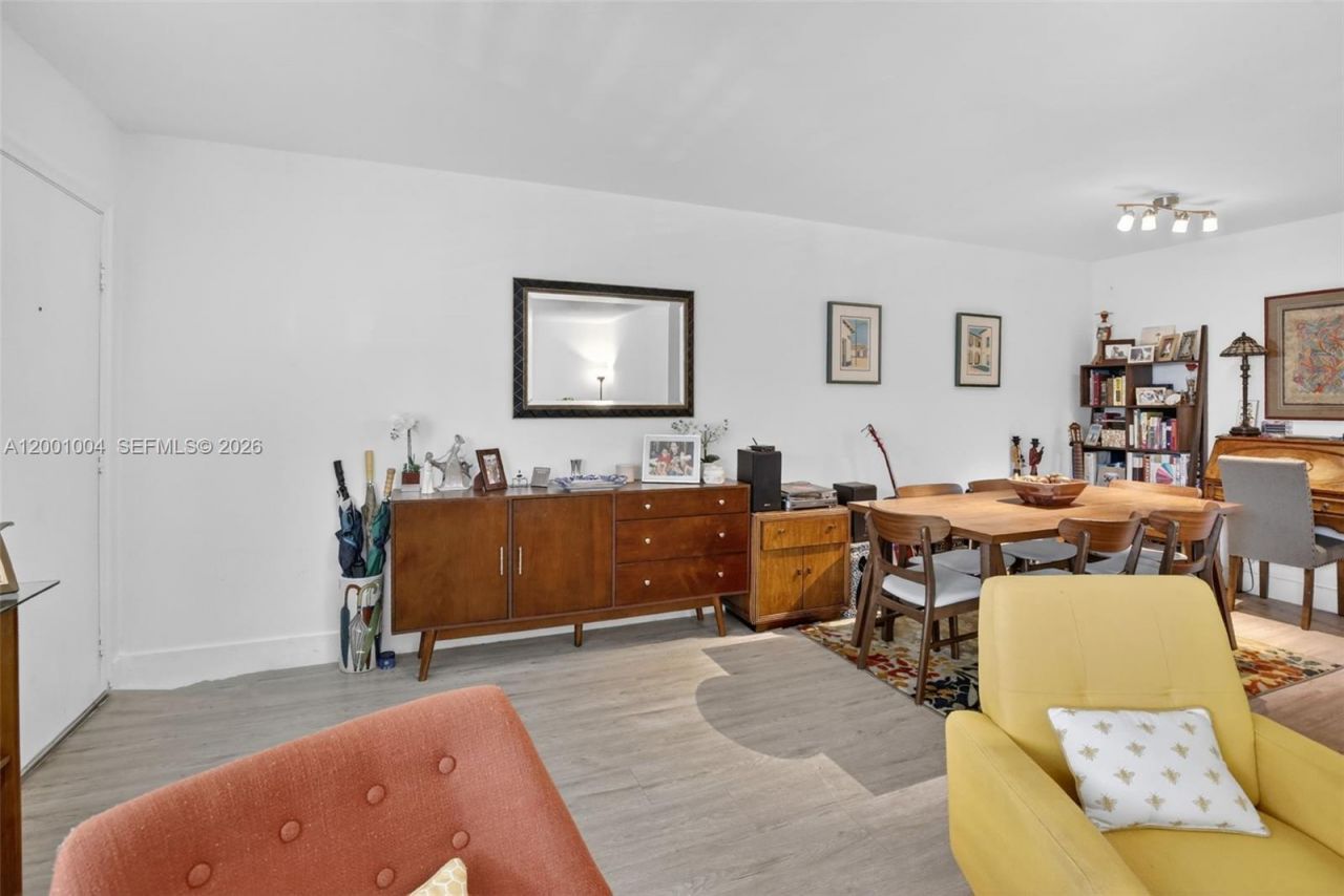 101 SW 132nd Way, Unit 213J, Pembroke Pines, FL 33027 Photo