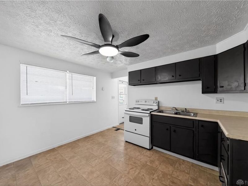 1046 Primrose Drive, West Carrollton, OH 45449 Photo 11