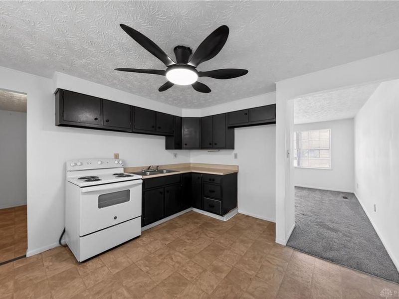 1046 Primrose Drive, West Carrollton, OH 45449 Photo 12