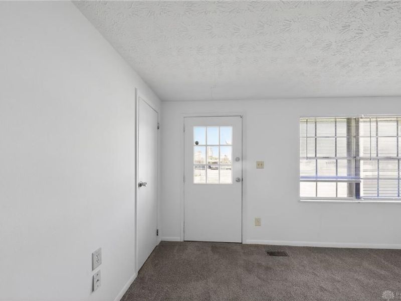 1046 Primrose Drive, West Carrollton, OH 45449 Photo 9