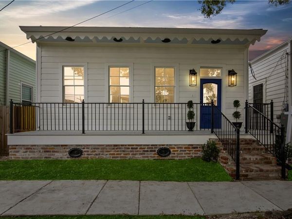 731 VALENCE Street, New Orleans, LA 70115