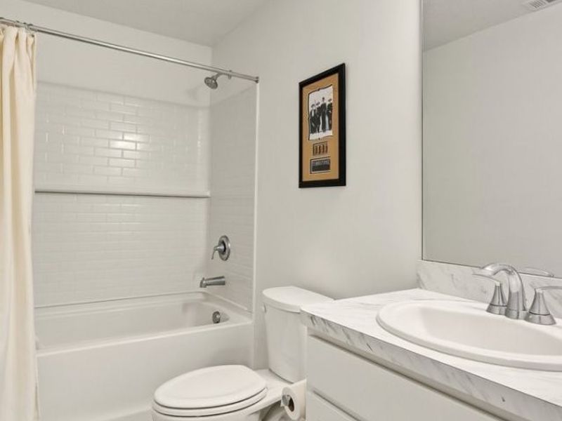 677 Crossings Lane, Akron, OH 44320 Photo 18