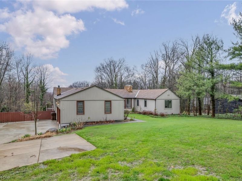 160 River Road, Hinckley, OH 44233 Photo 2