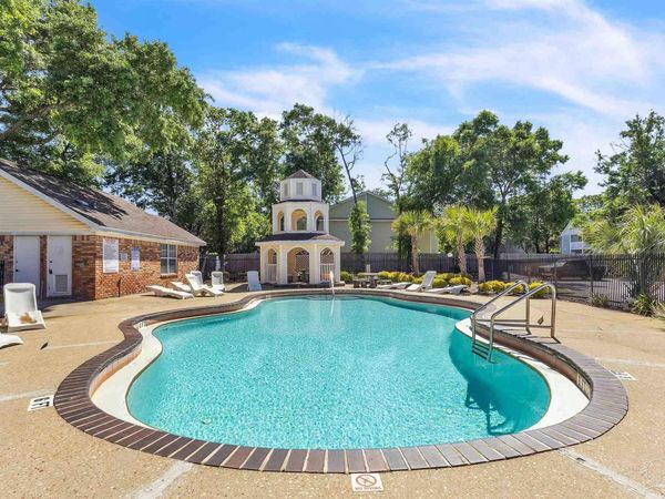 501 E Burgess Rd, Unit F5, Pensacola, FL 32504