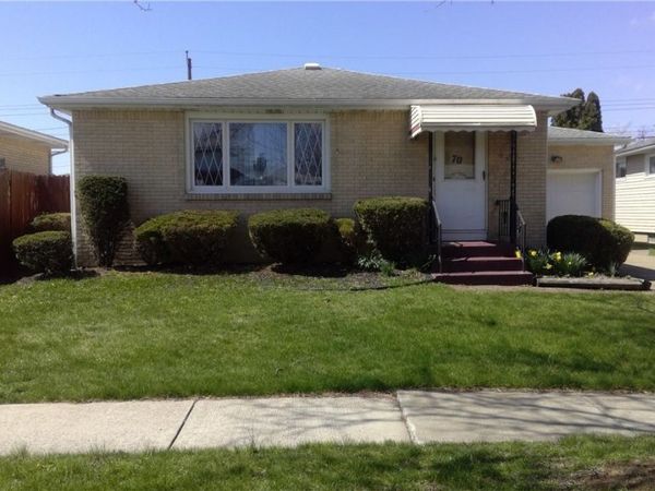 70 Fairelm Lane, Buffalo, NY 14227