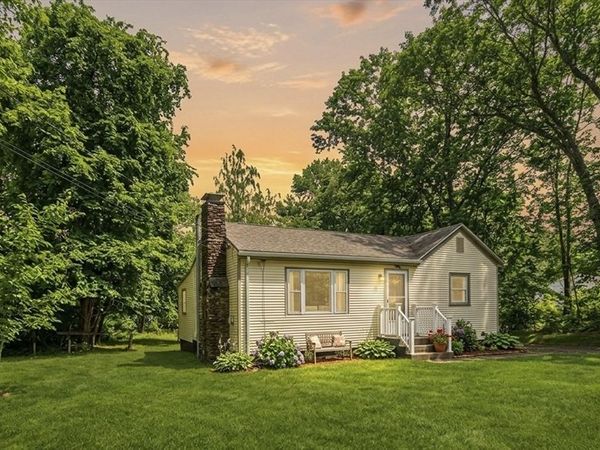 234 Mapleshade Ave, East Longmeadow, MA 01028