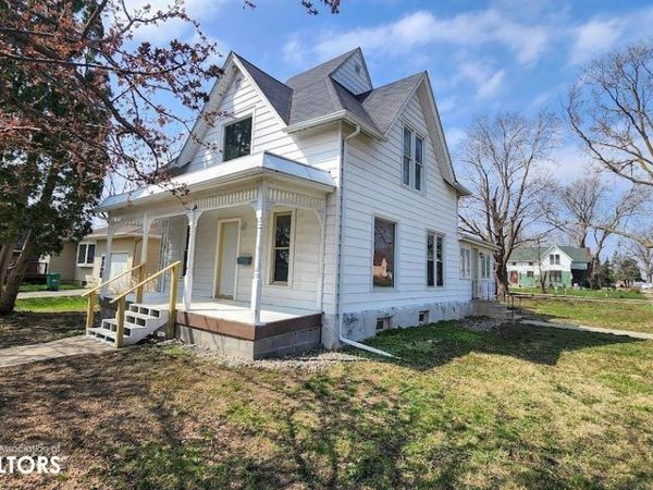 121 Walnut Street, Rockwell, IA 50469