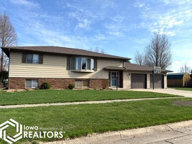 1805 E Linden Street, Algona, IA 50511 Main Photo