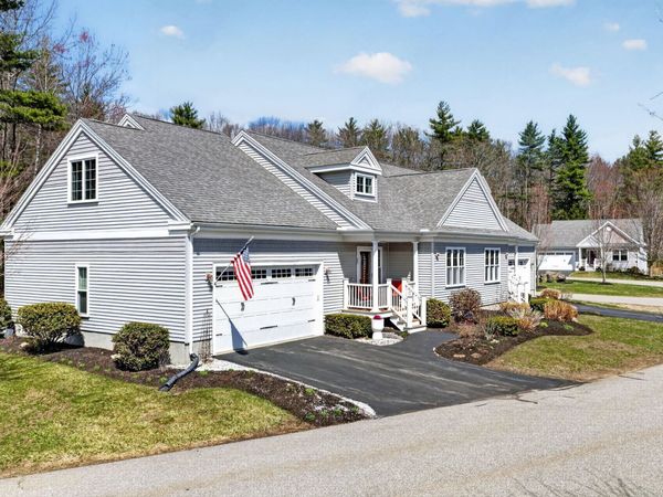 22 Mill Pond Road, Unit 22, Brentwood, NH 03833