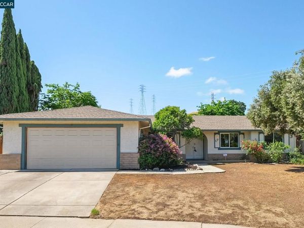 17 Kingswood Dr, Pittsburg, CA 94565