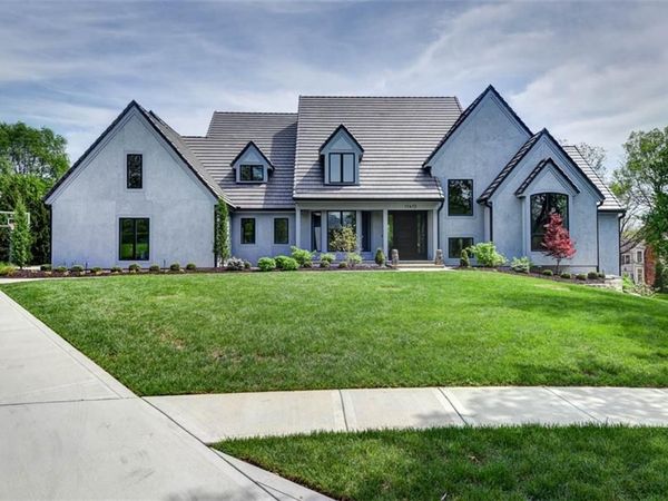 11413 Manor Road, Leawood, KS 66211