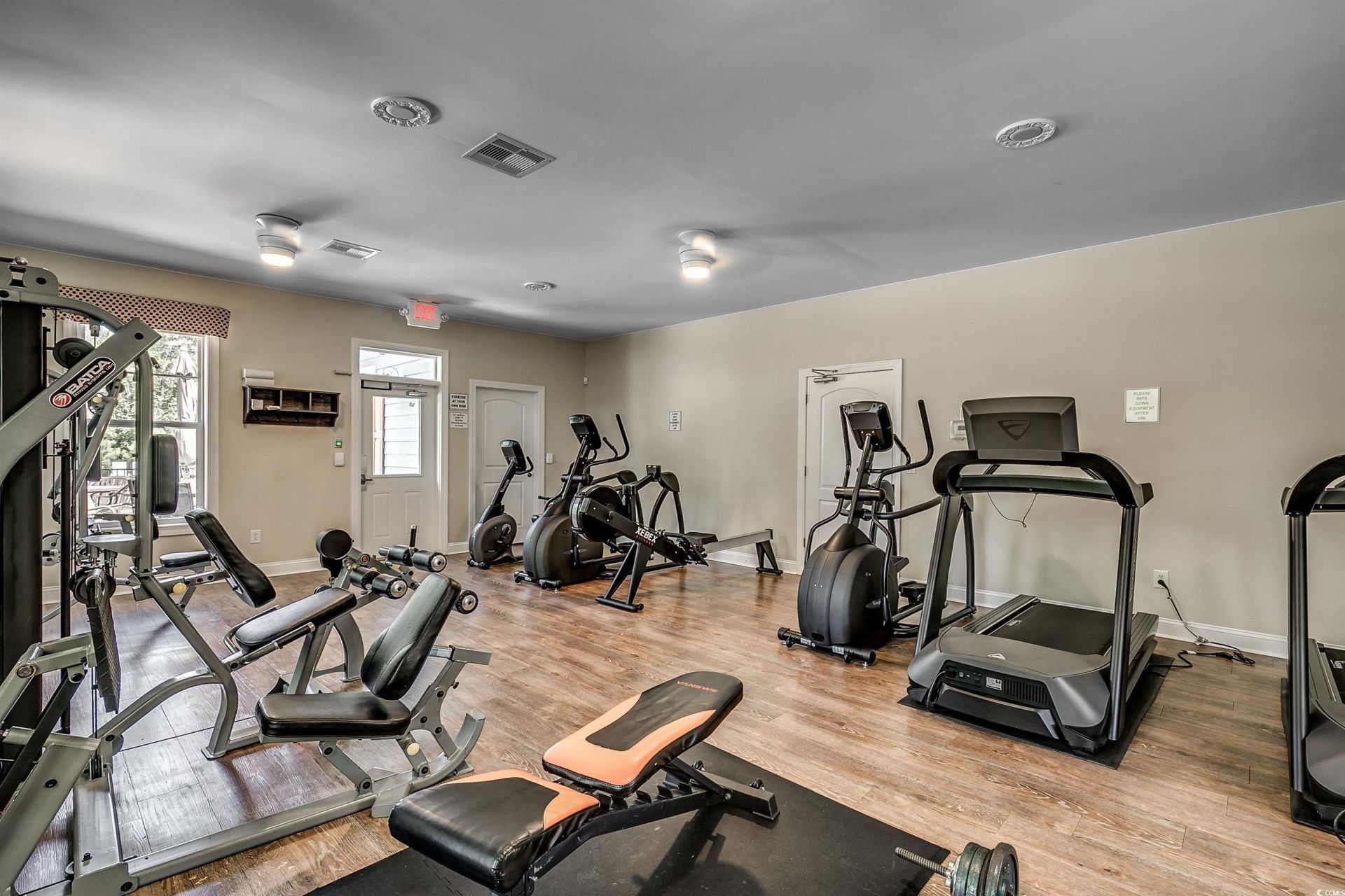 2816 Mcleod Ln. Photo 12