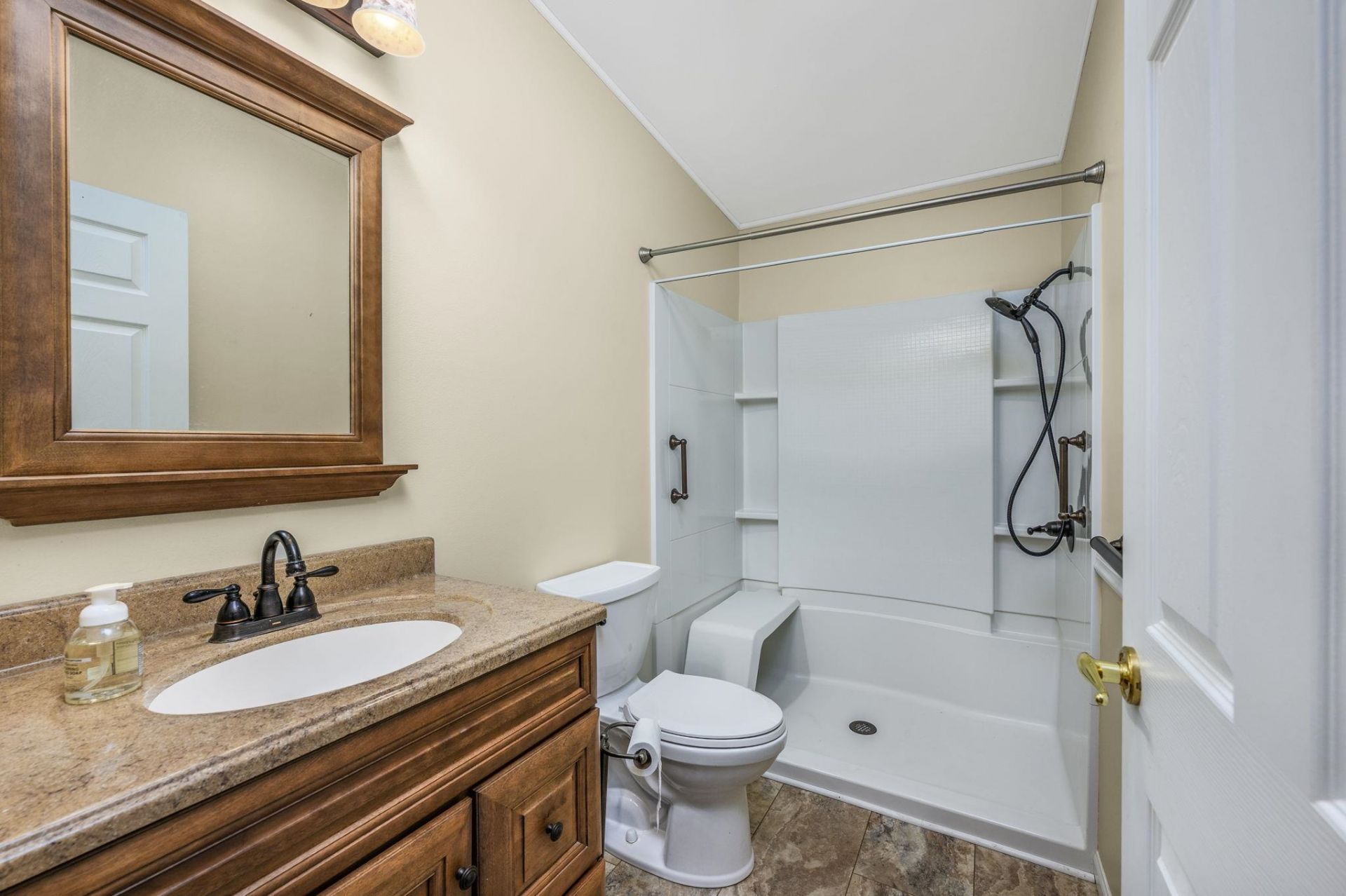 4447 Champlain Dr. Photo 12