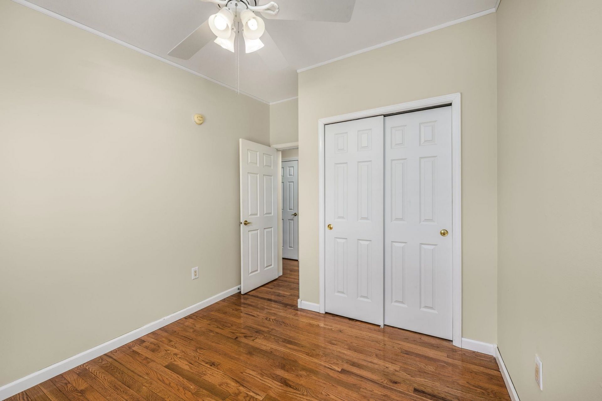 4447 Champlain Dr. Photo 15