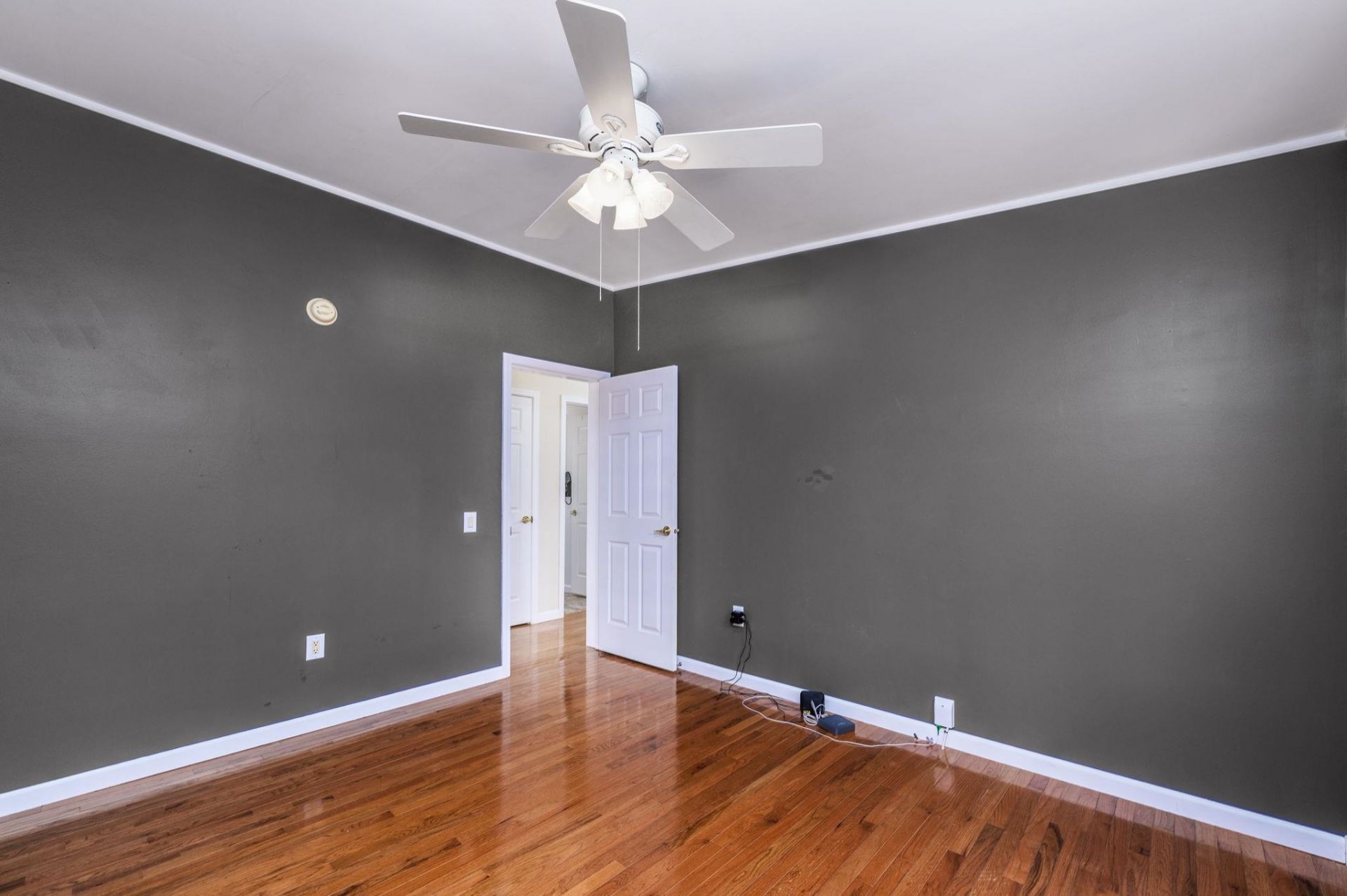 4447 Champlain Dr. Photo 17