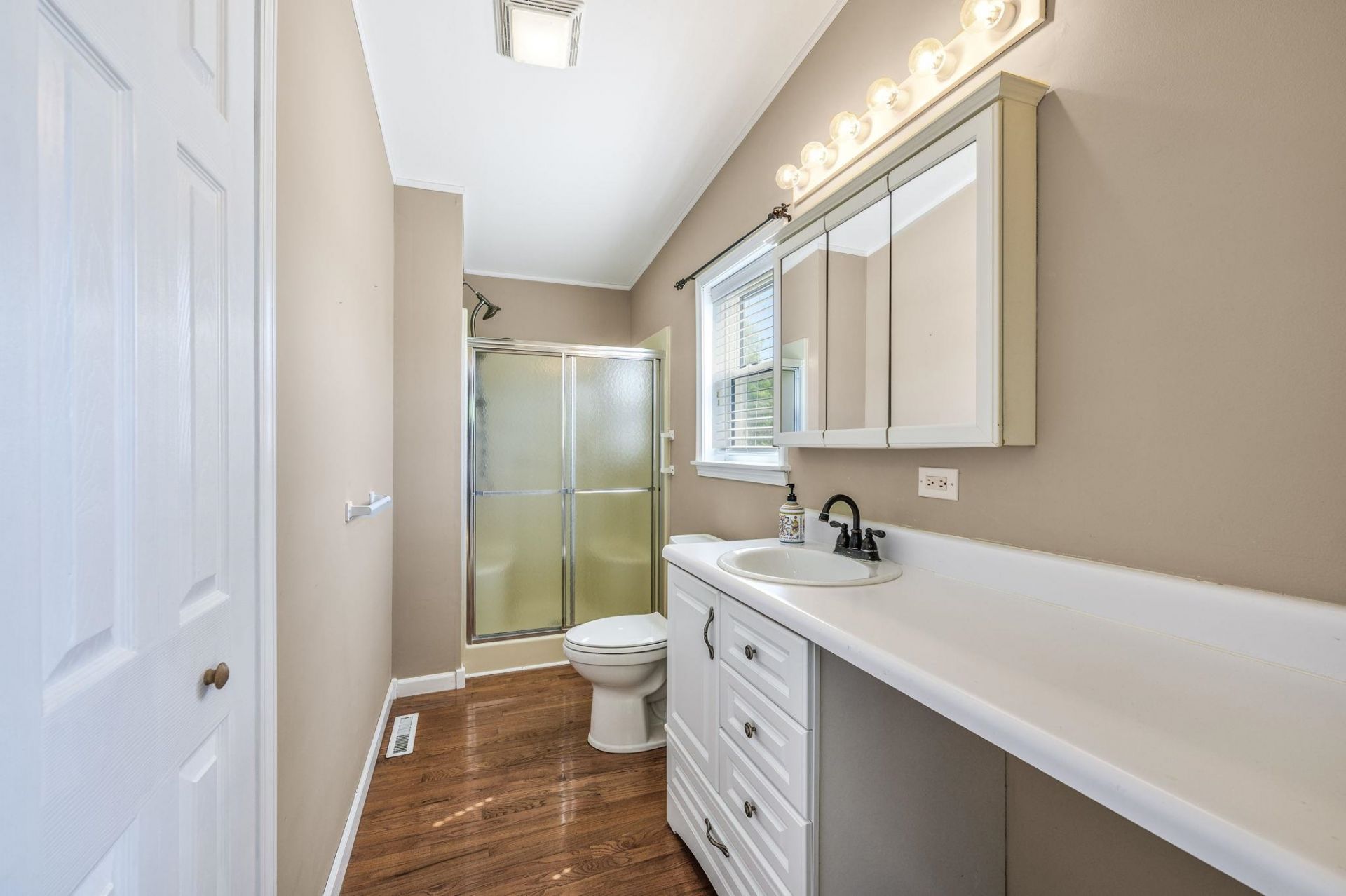 4447 Champlain Dr. Photo 20