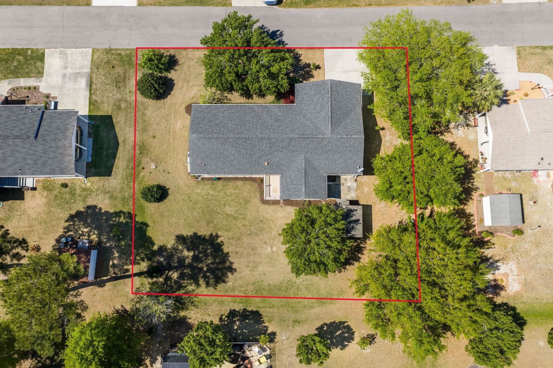 4447 Champlain Dr. Photo 29