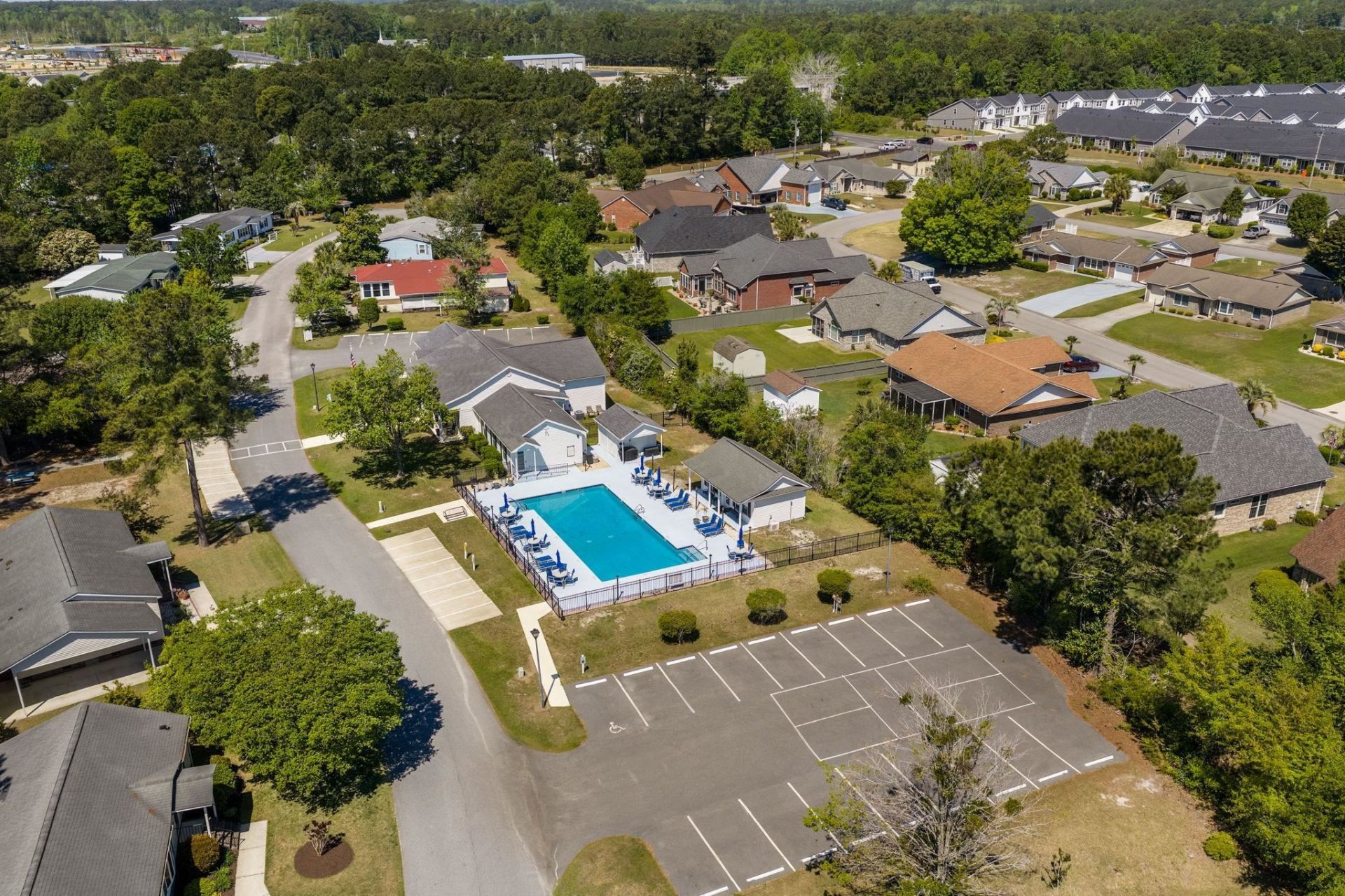 4447 Champlain Dr. Photo 33