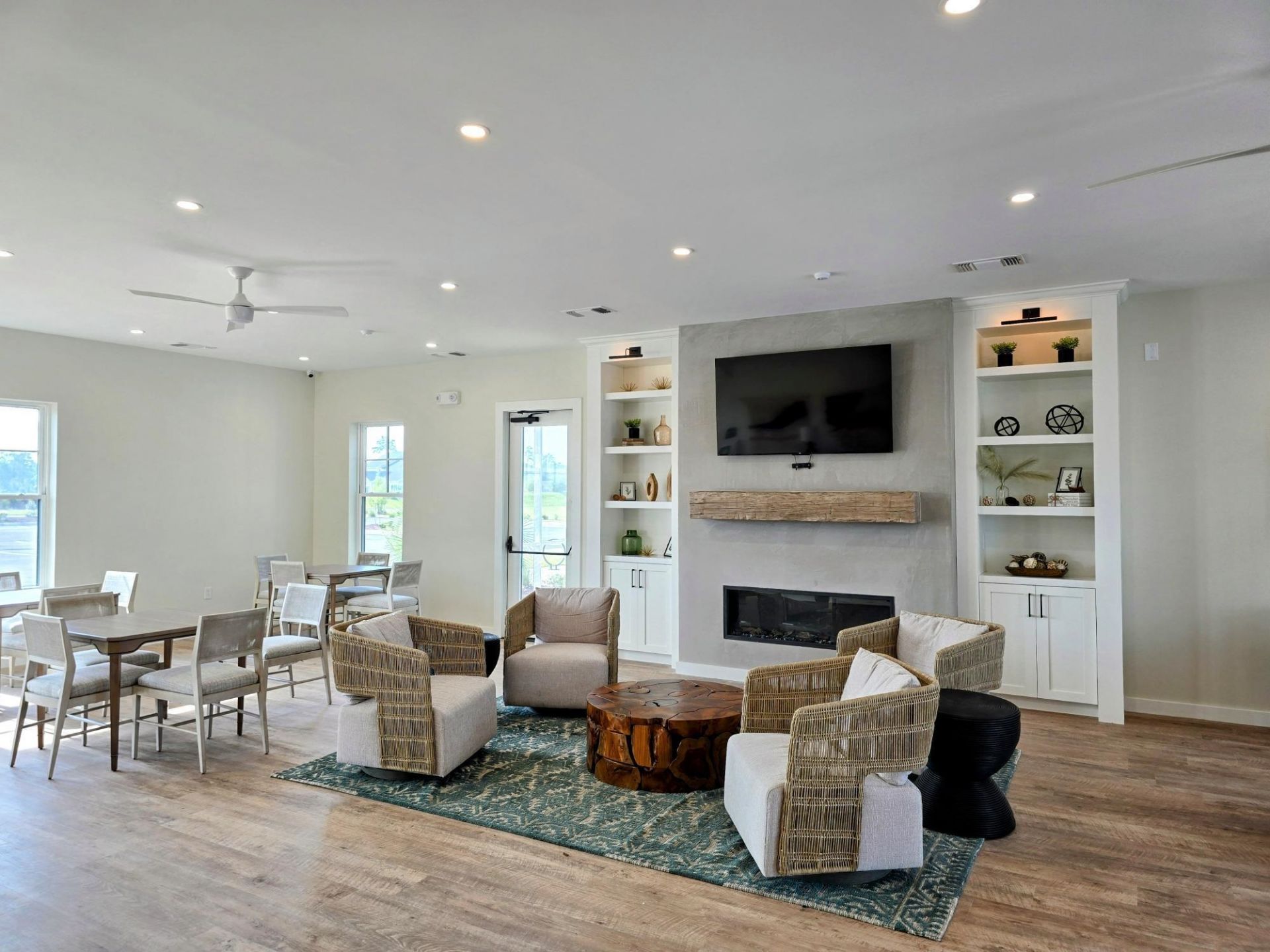 6256 Zoe Way Photo 6