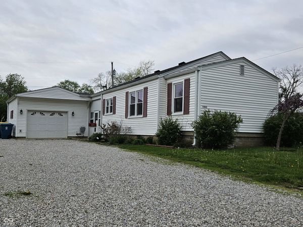 100 S Blake Street, Sheridan, IN 46069