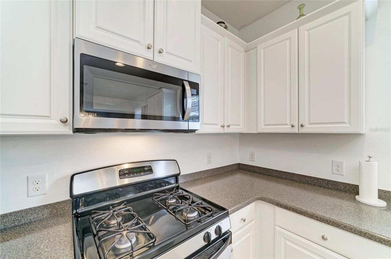 4650 Woodbrook Drive, Sarasota, FL 34243 Photo