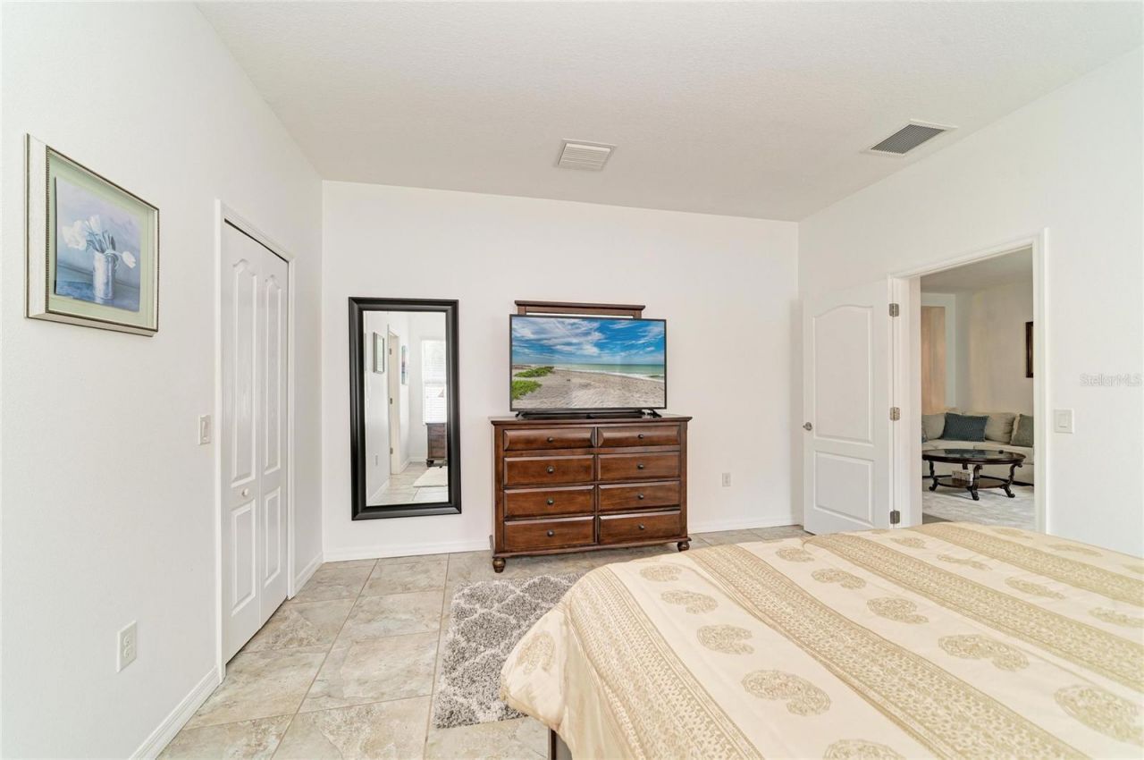 4650 Woodbrook Drive, Sarasota, FL 34243 Photo