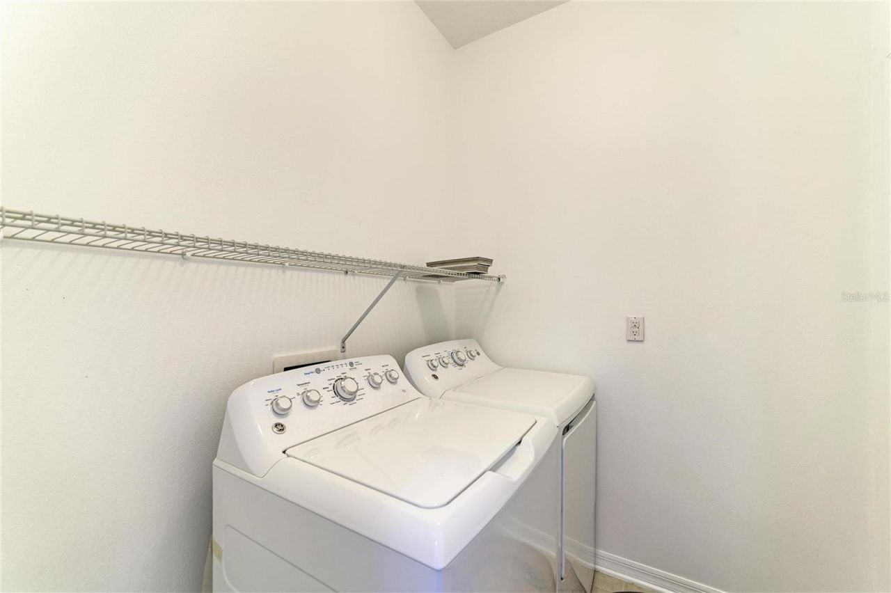 4650 Woodbrook Drive, Sarasota, FL 34243 Photo