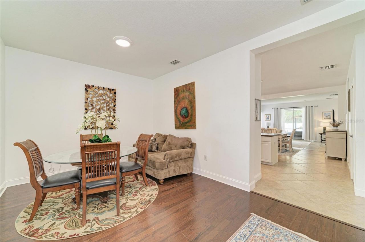 4650 Woodbrook Drive, Sarasota, FL 34243 Photo
