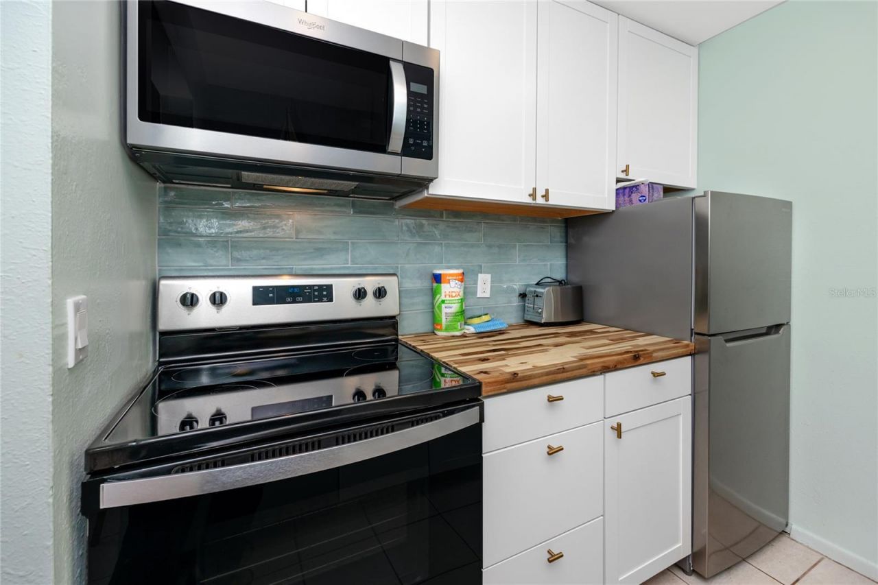 159 Medallion Boulevard , Unit H, Madeira Beach, FL 33708 Photo