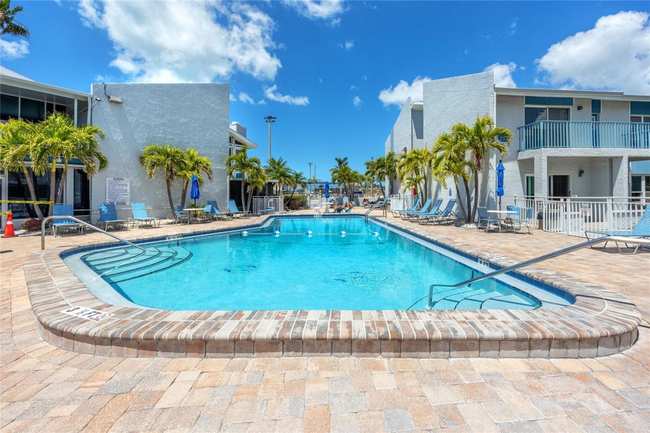 159 Medallion Boulevard , Unit H, Madeira Beach, FL 33708 Photo