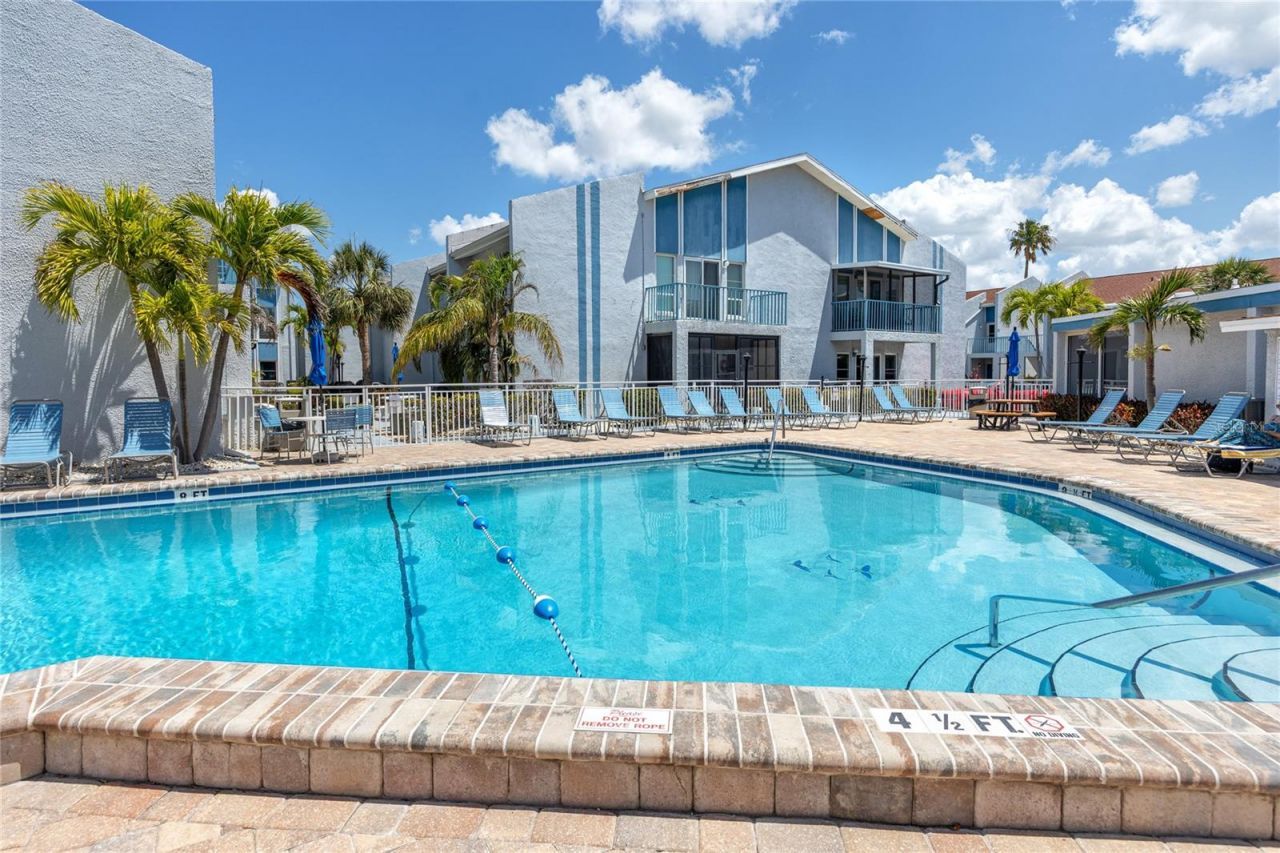 159 Medallion Boulevard, Unit H, Madeira Beach, FL 33708 Photo