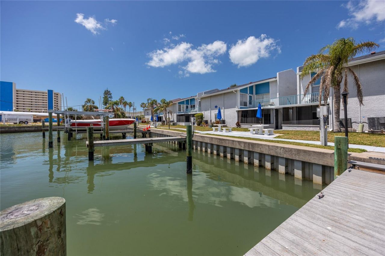 159 Medallion Boulevard , Unit H, Madeira Beach, FL 33708 Photo