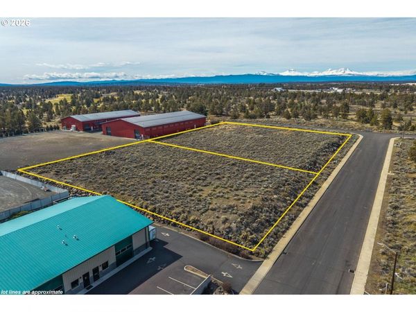 2200 SW DEERHOUND AVE, Redmond, OR 97756