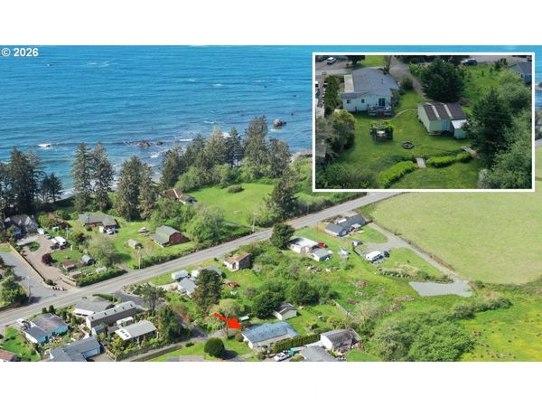 99005 W FREEMAN LN, Brookings, OR 97415