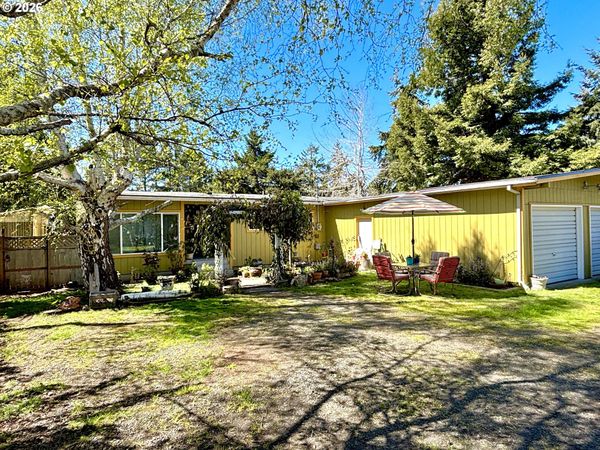 465 N 8TH ST, Lakeside, OR 97449